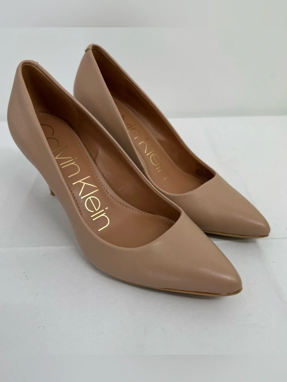 Calvin Klein Kamara Pointed Toe Stiletto Pump Size 7 Leather With Box